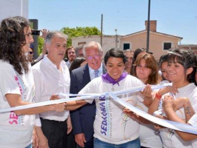 �CUANTO M�S TRABAJEMOS DESDE LA FAMILIA, MEJOR VIVIREMOS COMO SOCIEDAD�, DIJO FELLNER