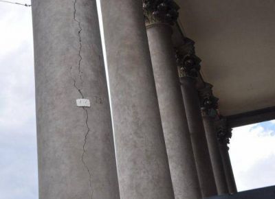 Advierten por la posibilidad de m�s derrumbes en la Catedral de San Luis