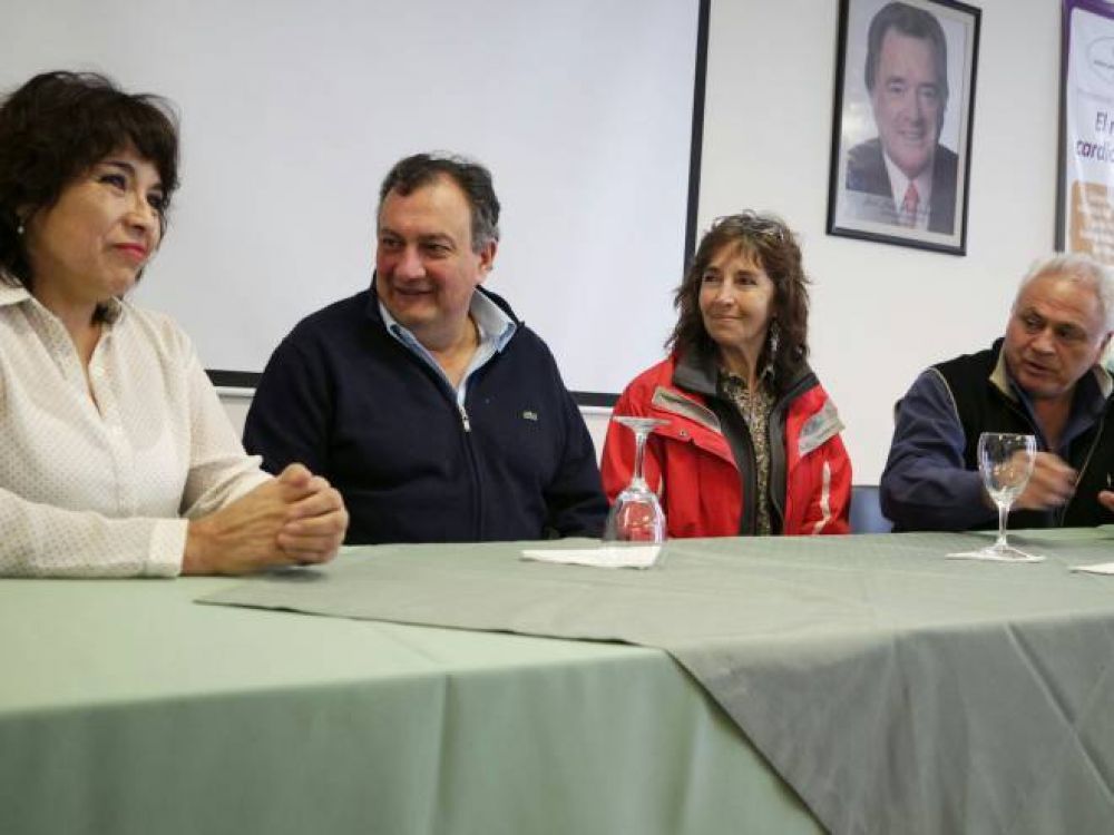 Gennuso se despega del conflicto entre empresarios y gastron�micos pero promete mediar