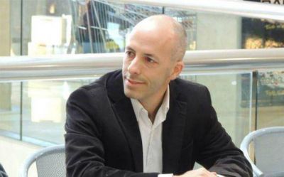 Ducot� le retruca al intendente: �Z�ccaro vot� todas las privatizaciones, y tiene a Bivort en su gabinete�