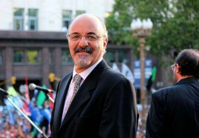 Tomada presenta el programa Empleo 2020 en Paran�