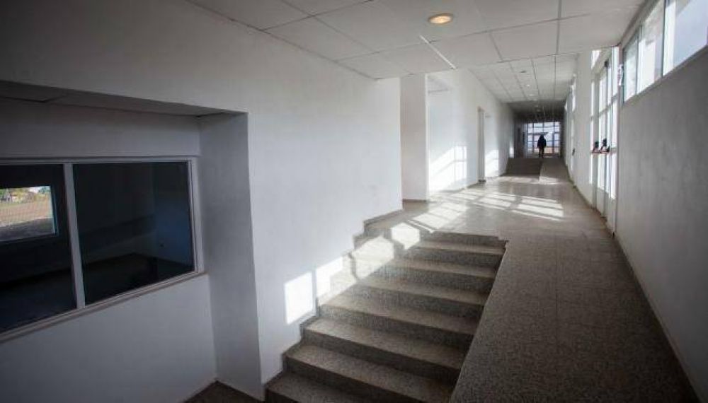 Escuela nueva pero sin usar, por disputa entre dos colegios