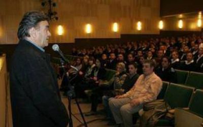 Quilmes: Intendente Guti�rrez present� film sobre crimen de su hermano