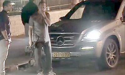 El alcalde de Jerusal�n armado, una imagen de la tensi�n en Israel