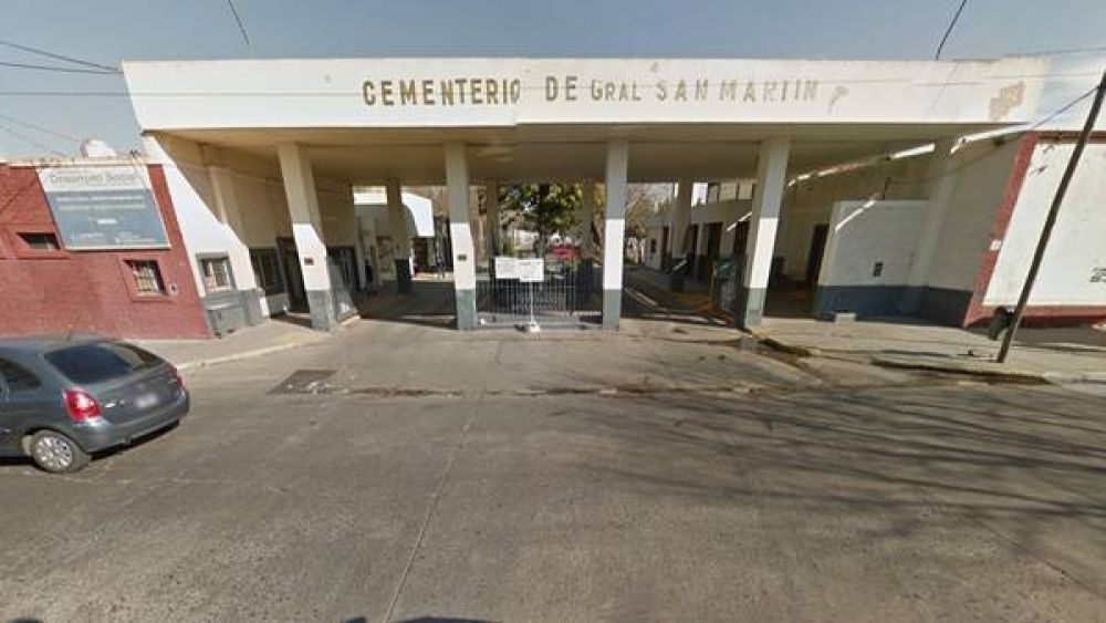Un sepulturero viol� a un joven que hab�a ido a dejarle flores a su abuela: 8 a�os de c�rcel