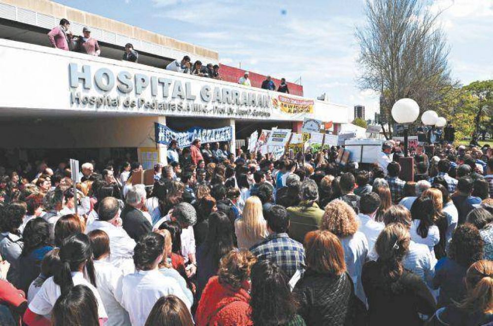 Abrazo al Garrahan para celebrar pagos adeudados por Ciudad