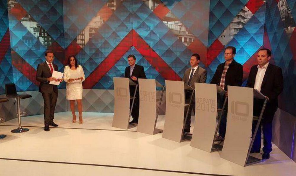 Con la ausencia de Arroyo se realiz� el debate televisivo de candidatos a intendente