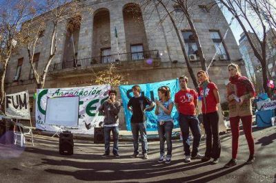 �Para discutir aumentos de tarifa siempre hay lugar, pero no para ver la reglamentaci�n del Boleto Estudiantil�
