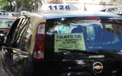 Taxis: el costo del abono por el servicio de GPS se incluir�a en el reajuste tarifario