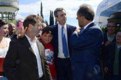 Speranza inaugur� la primera torre del Complejo Federaci�n junto a Scioli y Randazzo