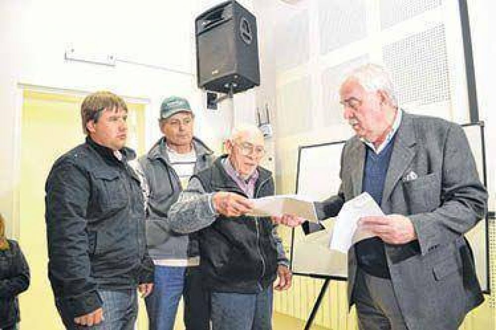 Pig��: entregaron el presupuesto participativo