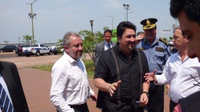 Closs entreg� 72 nuevos patrulleros y 450 chalecos antibalas
