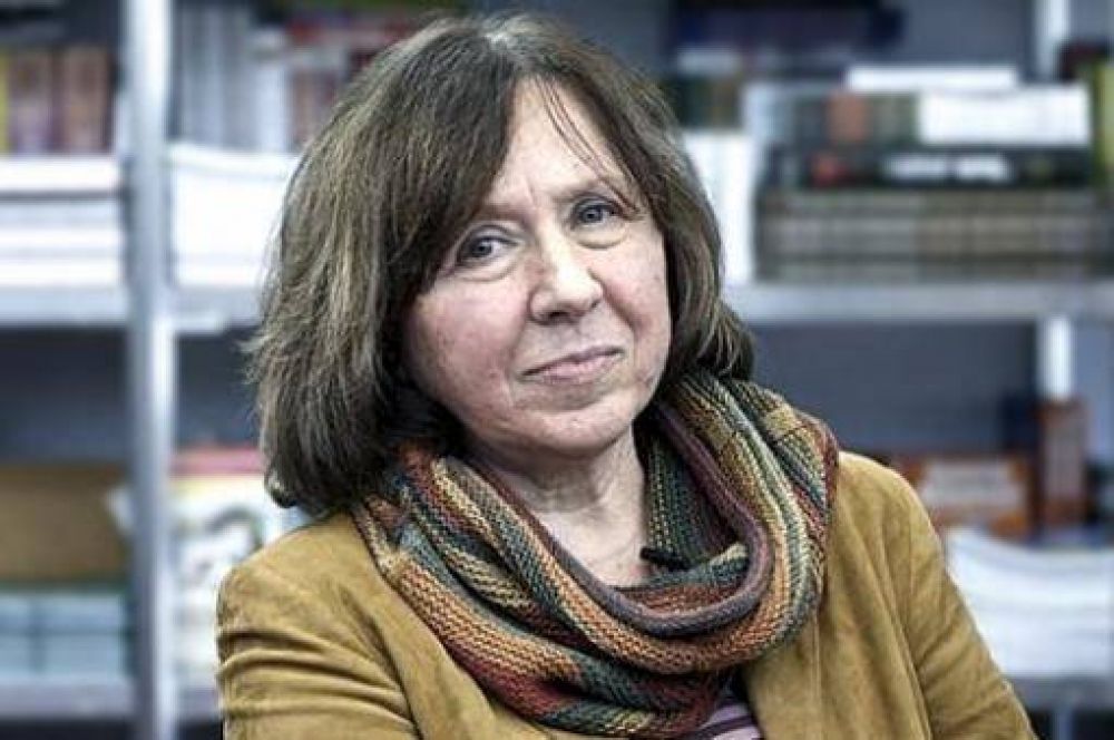 La bielorrusa Svetlana Alexijevich gan el premio Nobel de Literatura