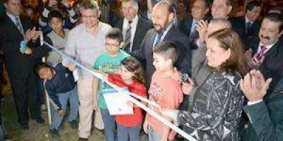 El gobierno entreg� ayer viviendas a 456 nuevas familias
