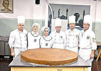 Los pasteleros y sus preparativos a lo grande