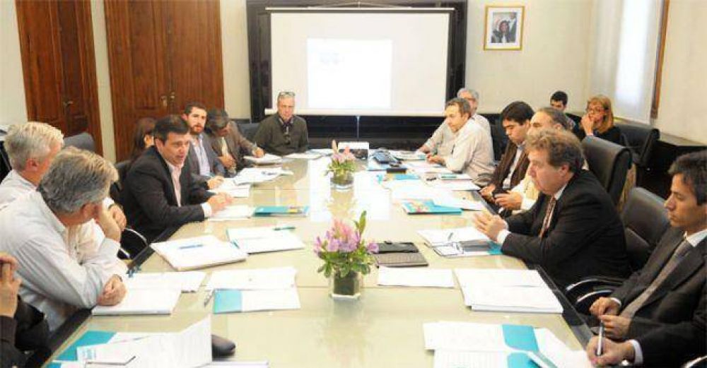 Anunciaron m�s recursos para el Senasa y el programa de fibra