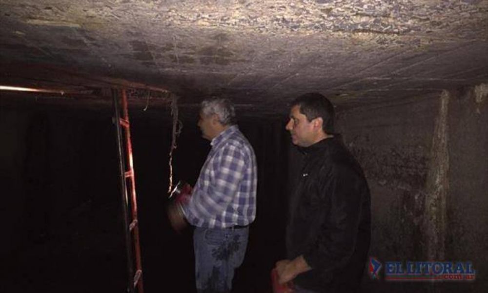 Avenida Frondizi: inici� la obra de reparaci�n de un pluvial hundido