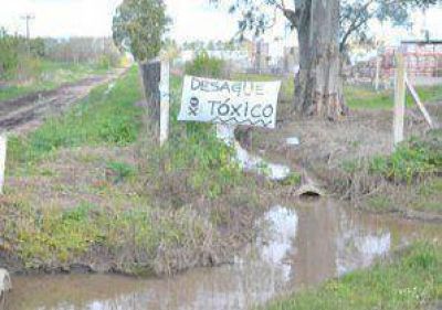 Contaminaci�n en el Parque Industrial: vecinos cortaron la Ruta Nacional 188