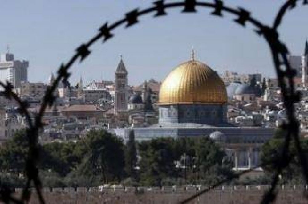 Israel restringe el acceso a la Mezquita Al Aqsa por el rezo del viernes