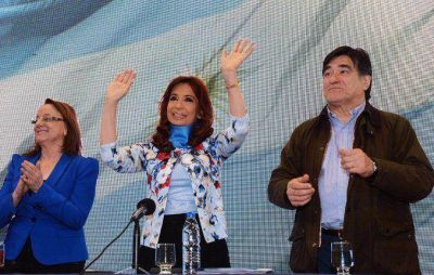 CFK anunci� un acueducto, un natatorio y centro de medicina nuclear