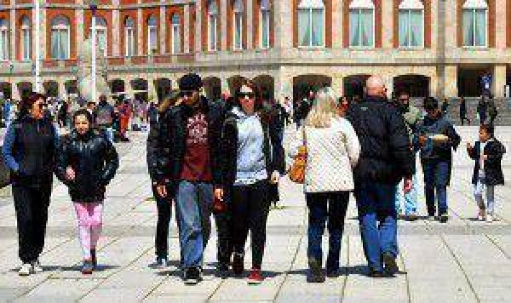 Viajar�n unos 900 mil turistas argentinos y gastar�n $1.600 M