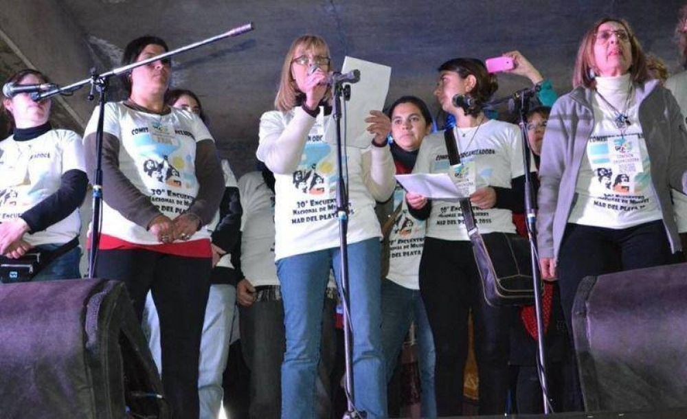Con m�s de 60 mil mujeres comenz� el Encuentro Nacional