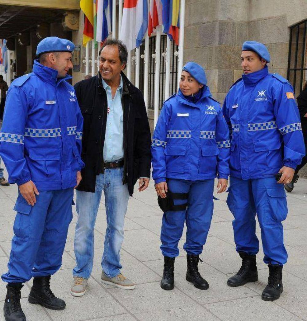 Scioli: �En pocos d�as, la Polic�a Local ha tenido resultados muy positivos�