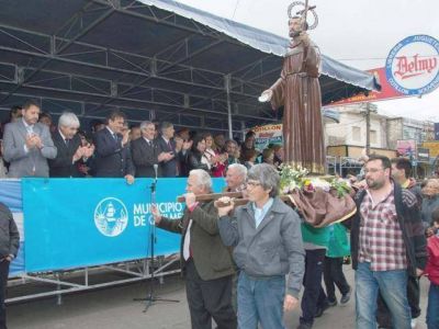 Color y alegr�a en los festejos por el 66� aniversario de Solano