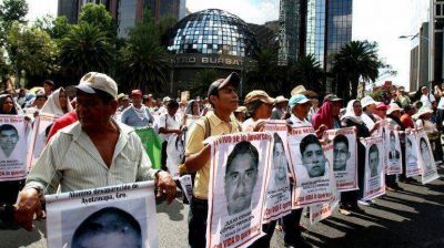 M�xico public� la versi�n oficial de la desaparici�n de los 43 estudiantes