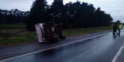 Choque y vuelco en la ruta 226
