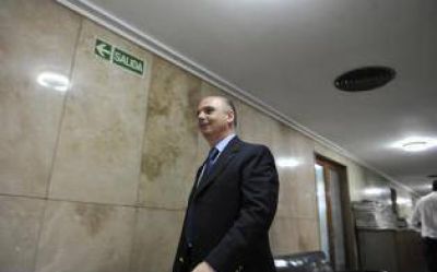 Un fiscal notifica que perseguir� el clientelismo