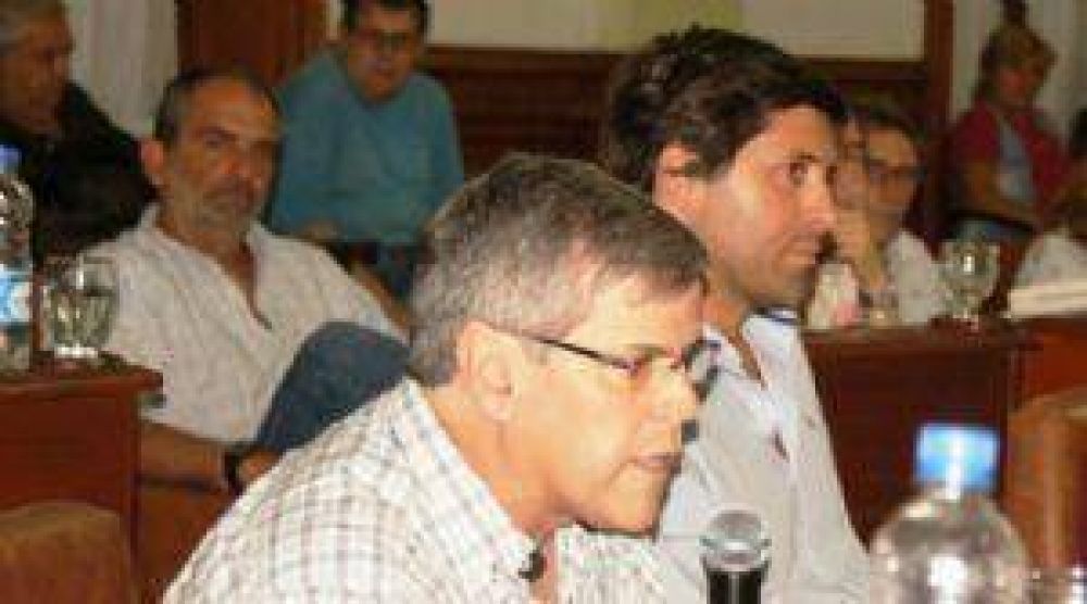 �Si hubiesen gastado menos en veredas y m�s en viviendas habr�a menos vecinos sin techo�