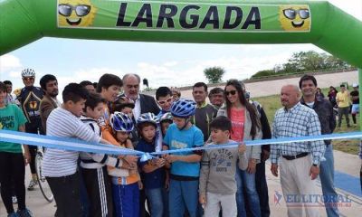 Se inaugur� el vel�dromo provincial