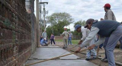 Construyen tres mil metros de veredas para cinco barrios