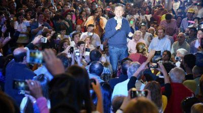 El macrismo le rest� importancia al pedido de Sergio Massa e insisti� en que la pelea ser� con Daniel Scioli