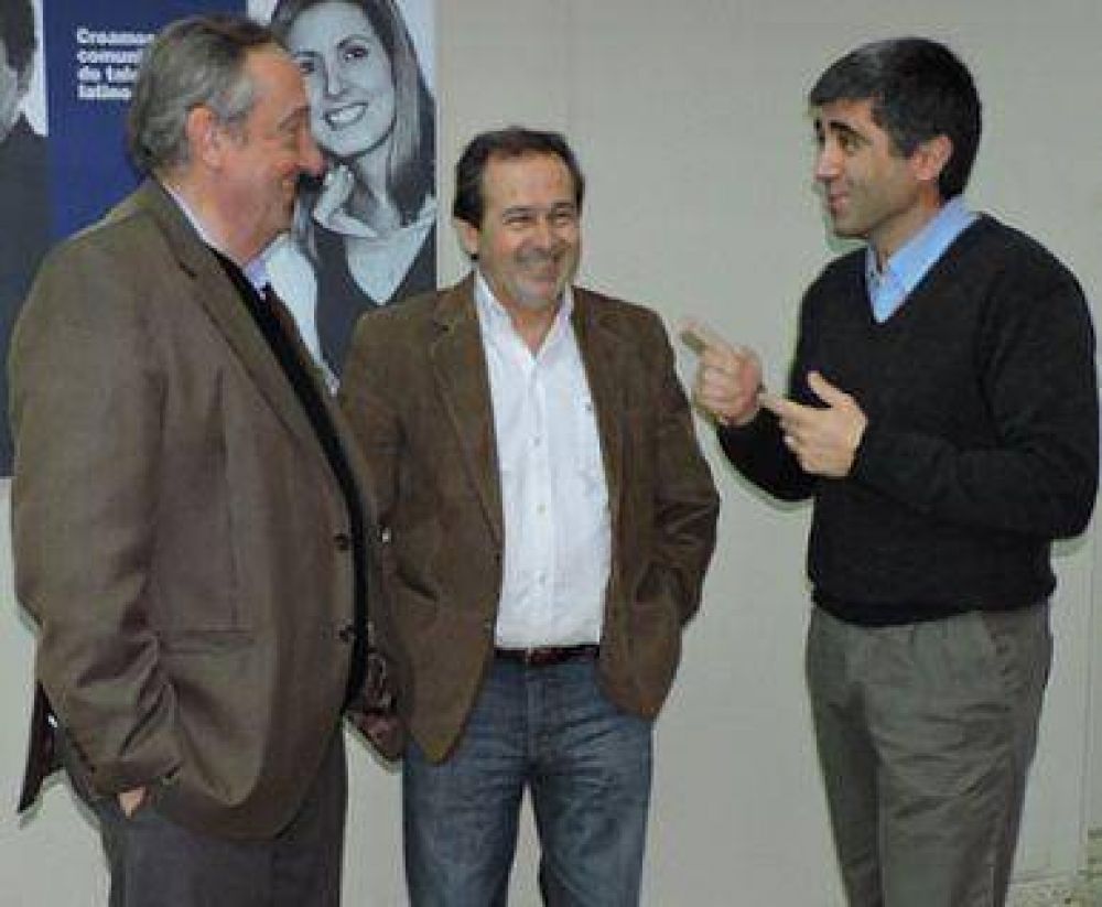 Tandil: Lunghi recorri� instalaciones del Grupo ASSA; �estas empresas generan empleo para los j�venes�