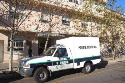 Una vecina asaltada mientras dorm�a, fue maniatada y encerrada