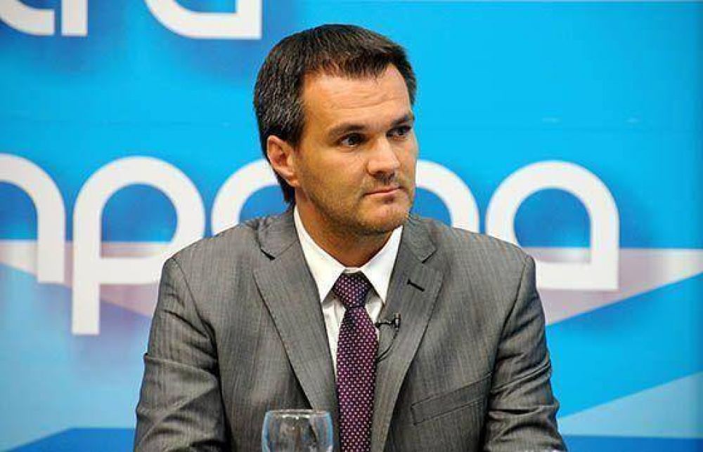 Los 60 intendentes electos en una jornada de trabajo