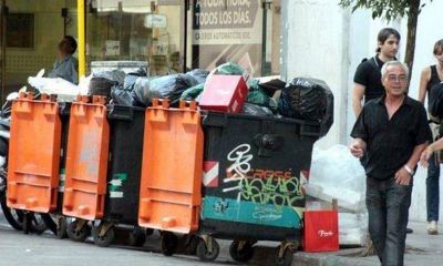 La ciudad amaneci� �tapada� de basura