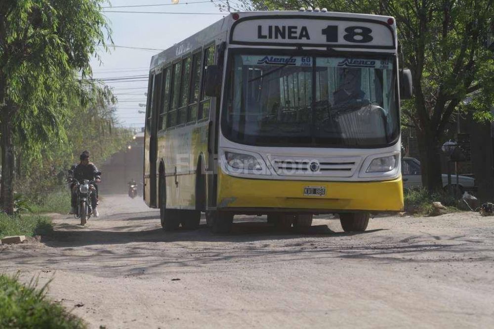 Comienza la pavimentaci�n de calle Bernardo de Irigoyen