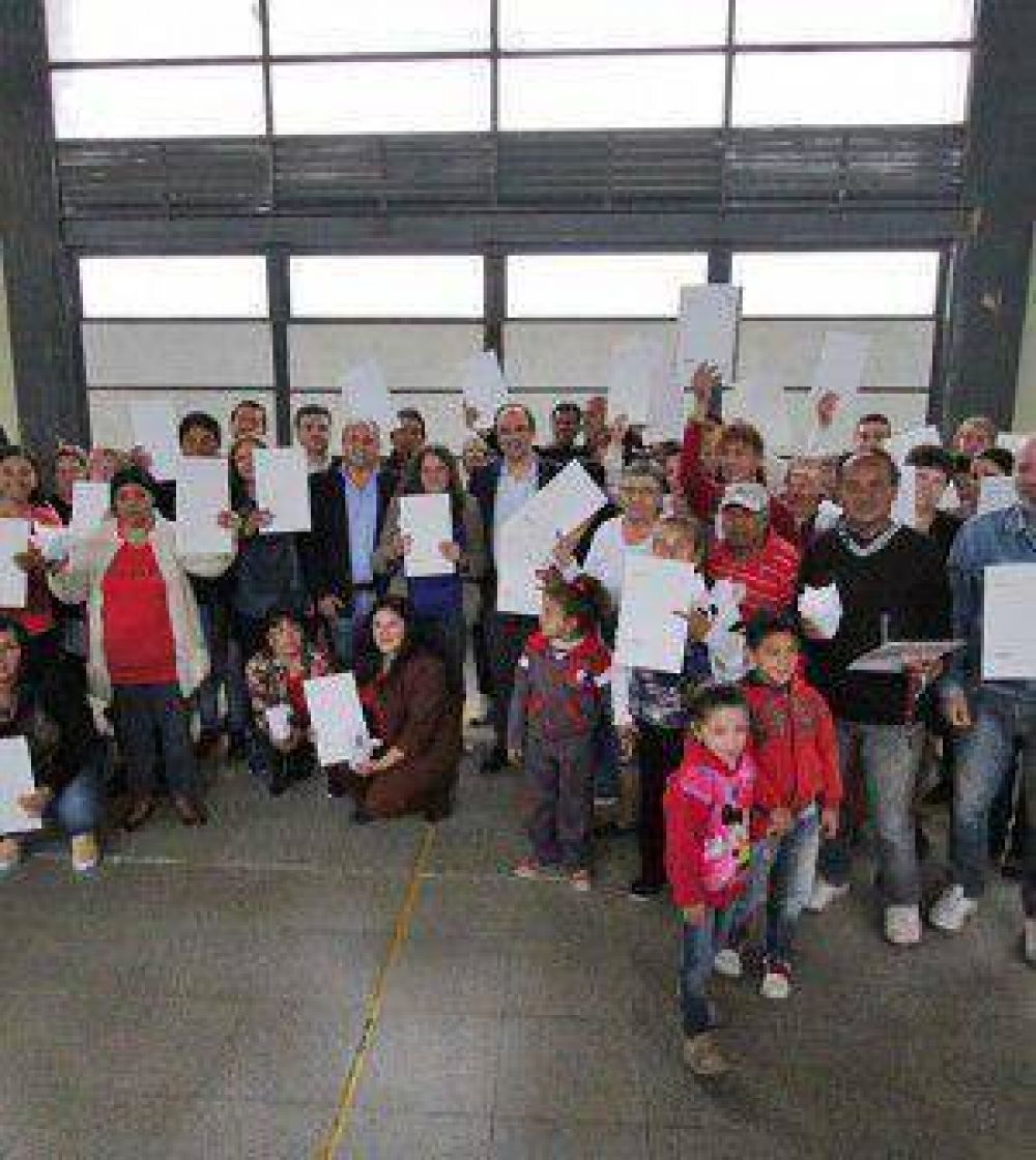 Plan de Regularizaci�n Dominial: m�s viviendas en manos de familias del noroeste
