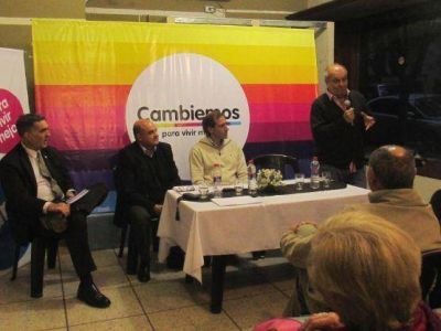 Hern�n Lombardi: �Julio Garro va a dar vuelta como una media a La Plata�