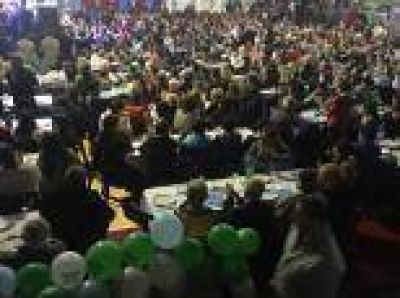 La Plata: Bruera encabez� multitudinario acto en el Club Platense