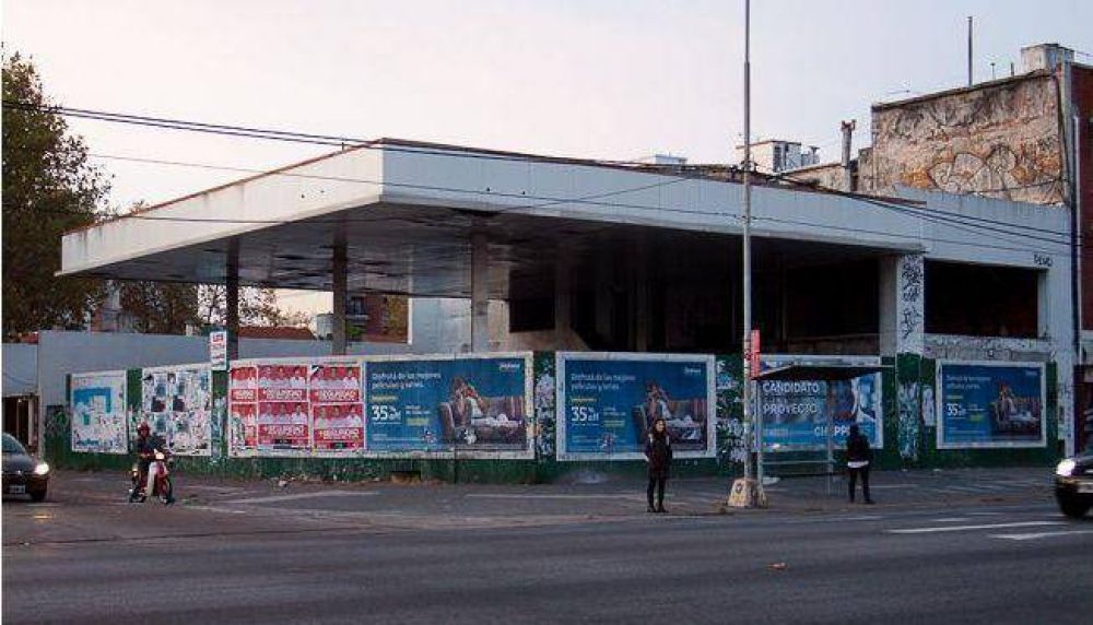 Estudian otorgar incentivos fiscales a los titulares de estaciones de servicio abandonadas