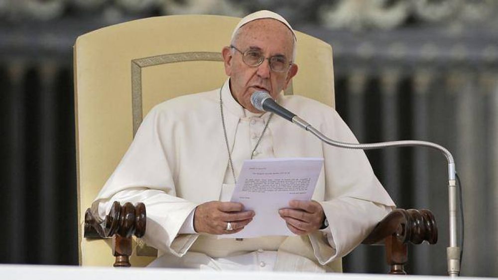 Papa Francisco: pido perdón por los escándalos en Roma y en el Vaticano