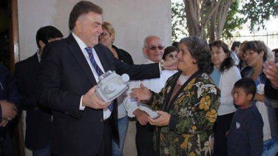 Gas natural para familias de San Cayetano