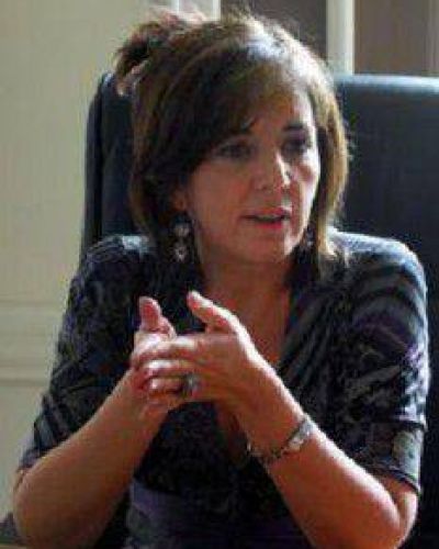 Gabriela Cerruti llega hoy a Dorrego para presentar su libro sobre Macri