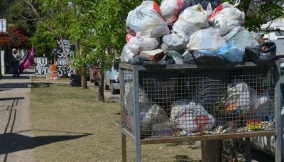 Otro d�a sin recoger la basura en la zona norte
