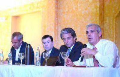 Scioli reuni� a los intendentes de Punilla que abandonan las filas de Macri y Massa