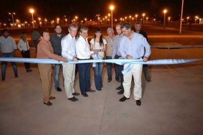 El gobernador inaugur� pavimento urbano, un hotel y el Hogar Teresa de Calcuta III en Castelli